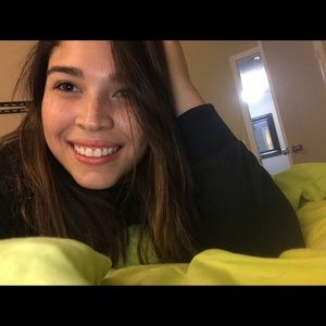 Meet your Posher, Gabriela